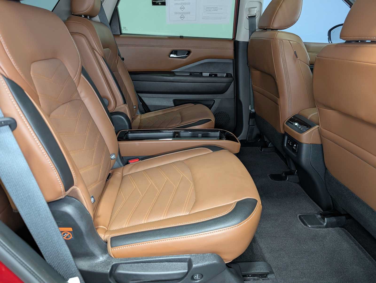 Used 2023 Nissan Pathfinder Platinum AWD/4WD image 43
