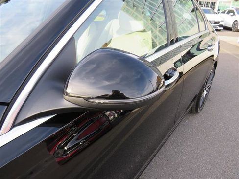 Used 2025 Mercedes-Benz C 300 4MATIC Sedan image 25