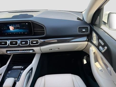 Used 2022 Mercedes-Benz GLE 350 4MATIC w/ Premium Package image 18