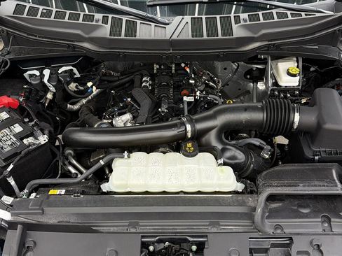 Used 2025 Ford F150 Lariat AWD/4WD image 16