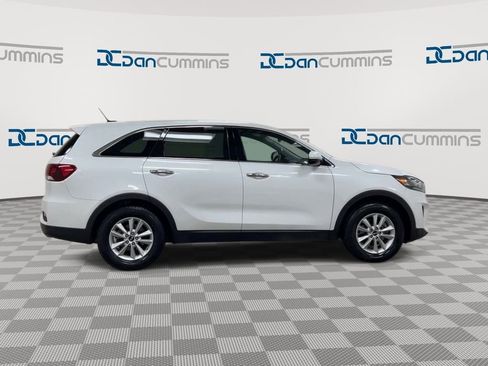 Used 2020 Kia Sorento LX FWD image 9