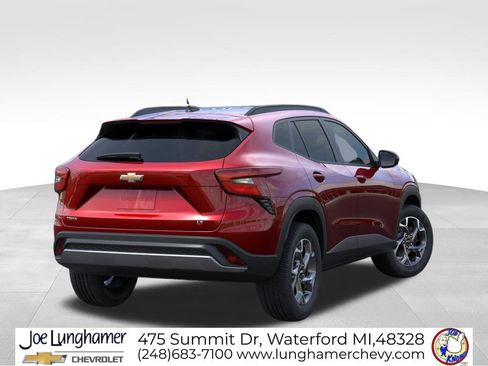 New 2026 Chevrolet Trax LT w/ Driver Confidence Package FWD image 4