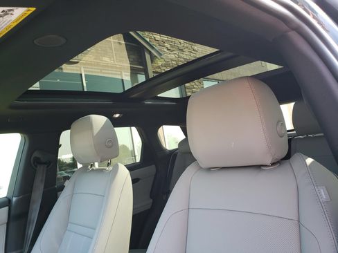 New 2026 Land Rover Range Rover Evoque S AWD/4WD image 11