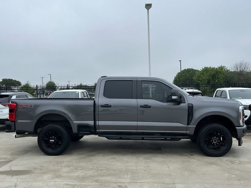 Used 2024 Ford F250 XL w/ STX Appearance Package AWD/4WD image 3