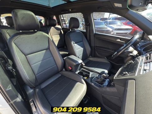Used 2021 Volkswagen Tiguan SE FWD image 42