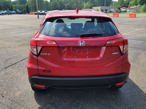 Used 2018 Honda HR-V LX image 10