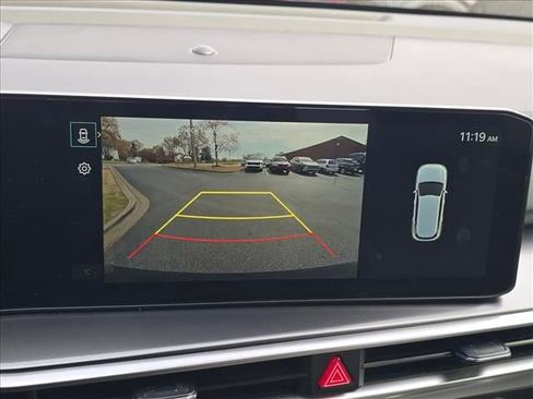 Certified 2025 Kia Sorento S w/ Panoramic Sunroof Package image 18