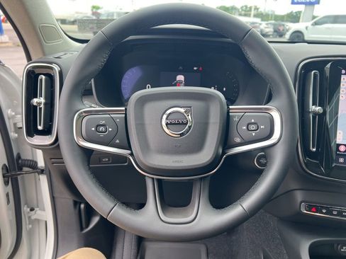 New 2026 Volvo XC40 B5 Plus w/ Protection Package Premier AWD/4WD image 16