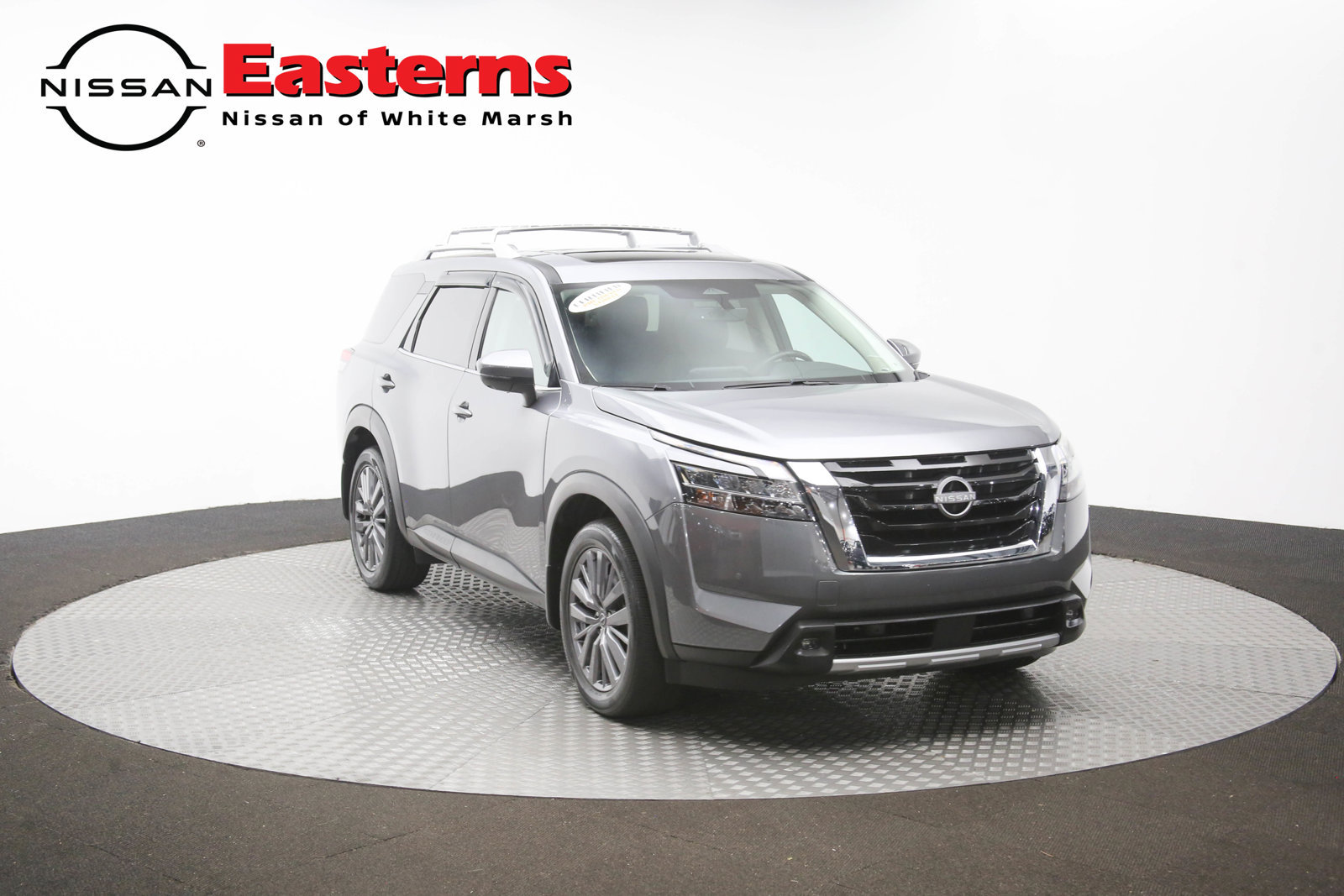 Used 2024 Nissan Pathfinder SL AWD/4WD image 50