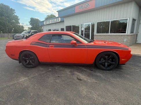 Used 2013 Dodge Challenger R/T RWD image 7