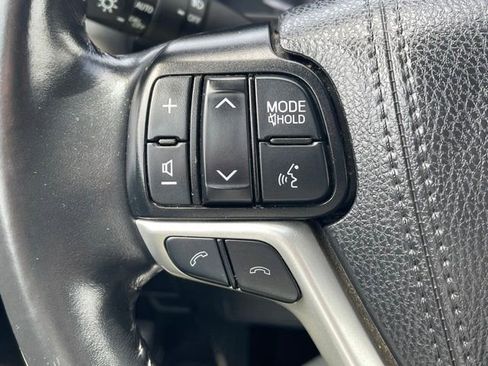 Used 2019 Toyota Highlander SE image 8