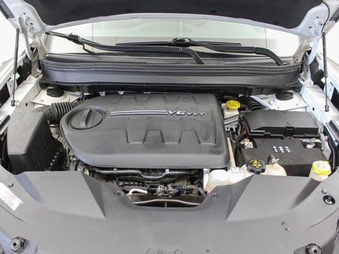 Used 2019 Jeep Cherokee Trailhawk w/ Comfort/Convenience Group AWD/4WD image 27