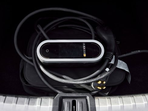 Used 2021 Porsche Taycan 4S image 18