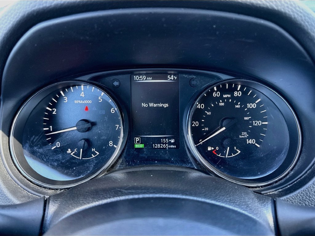 Used 2017 Nissan Rogue SV FWD image 20