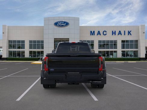 New 2026 Ford F450 Platinum w/ FX4 Off-Road Package image 5