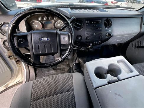 Used 2012 Ford F250 XL w/ FX4 Off Road Pkg AWD/4WD image 10