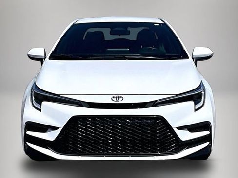 Used 2025 Toyota Corolla SE FWD image 3