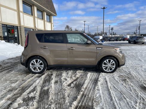 Used 2014 Kia Soul + w/ Primo Package image 3