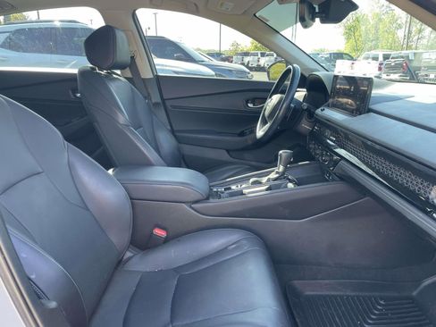 Used 2023 Honda Accord Touring image 12
