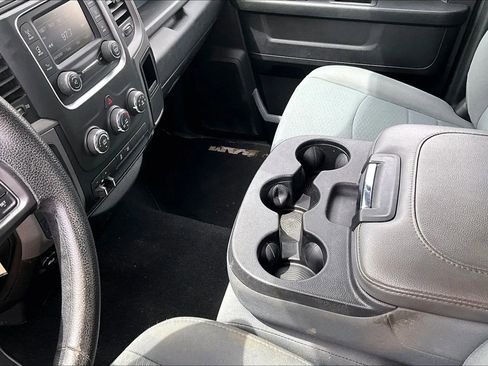 Used 2017 RAM 1500 Express w/ Express Value Package AWD/4WD image 24