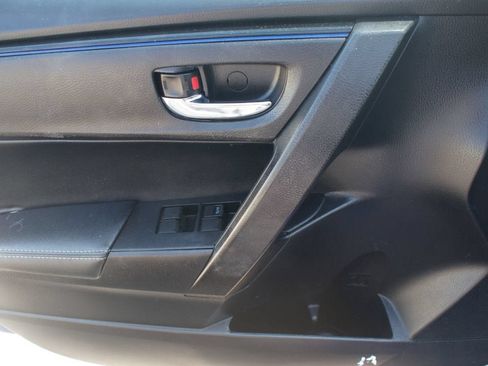 Used 2019 Toyota Corolla SE FWD image 23