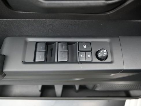 New 2026 Toyota Tundra SR image 9