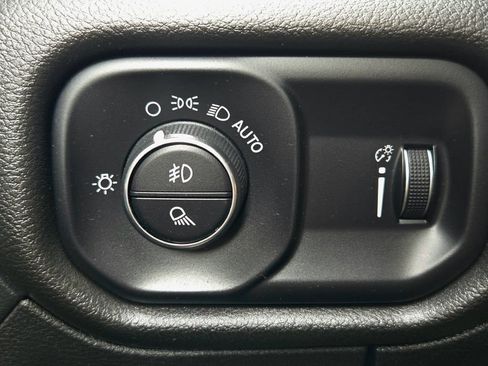 Used 2022 RAM 1500 Big Horn AWD/4WD image 27