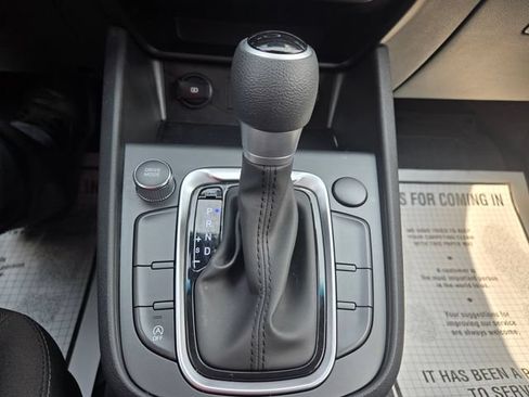 Used 2023 Hyundai Kona SEL FWD image 18