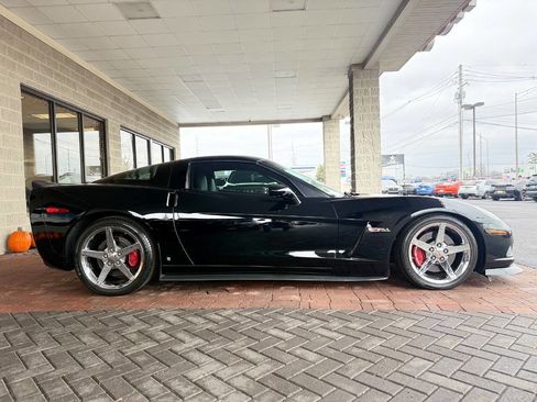 Used 2007 Chevrolet Corvette Coupe w/ Preferred Equipment Group image 17