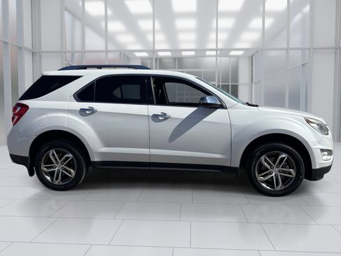 Used 2017 Chevrolet Equinox Premier w/ Enhanced Convenience Package AWD/4WD image 7