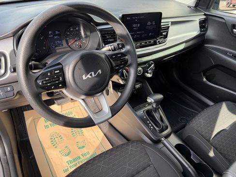 Used 2023 Kia Rio S image 12
