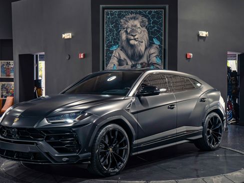 Used 2019 Lamborghini Urus AWD/4WD image 1