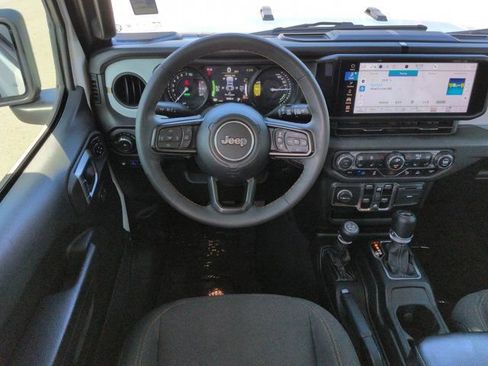 Used 2024 Jeep Wrangler Unlimited w/ Convenience Group AWD/4WD image 14