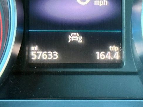 Used 2021 Volkswagen Tiguan S image 30