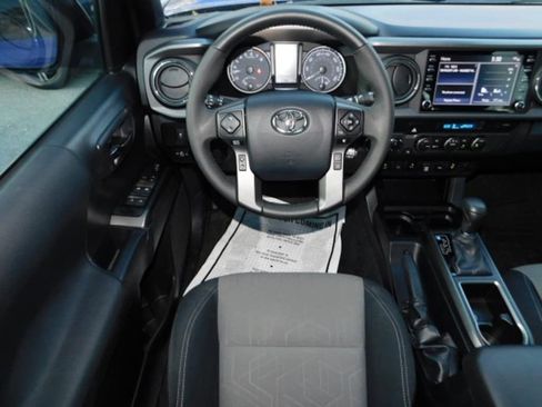 Used 2023 Toyota Tacoma TRD Off-Road image 3