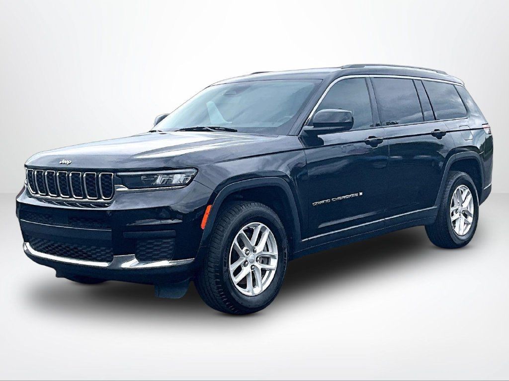 Used 2021 Jeep Grand Cherokee L Laredo w/ Luxury Tech Group I AWD/4WD image 35