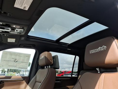 New 2026 Chevrolet Suburban High Country AWD/4WD image 16