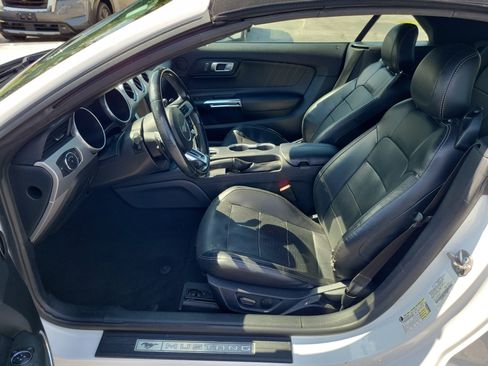 Used 2020 Ford Mustang Premium RWD image 12