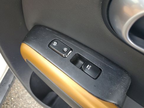 Used 2015 Kia Soul ! w/ Sun & Sound Package image 11