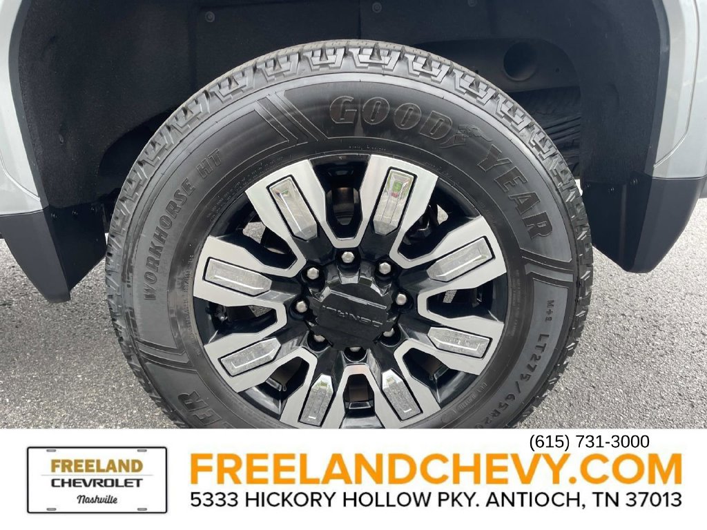 Used 2024 GMC Sierra 2500 Denali w/ Denali Reserve Package AWD/4WD image 12
