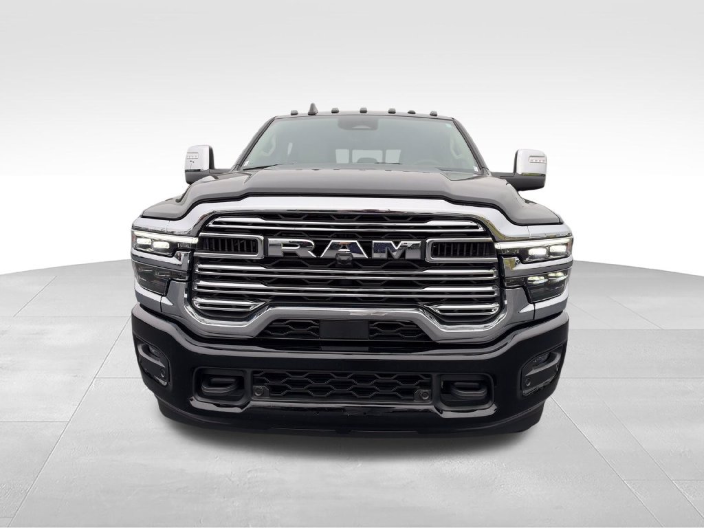 Used 2025 RAM 2500 Laramie AWD/4WD image 6