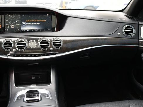 Used 2016 Mercedes-Benz S 550 Sedan image 20