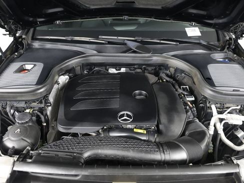 Used 2022 Mercedes-Benz GLC 300 image 26