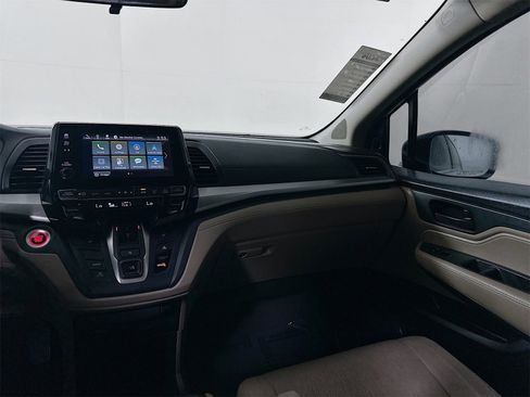Used 2019 Honda Odyssey EX image 19