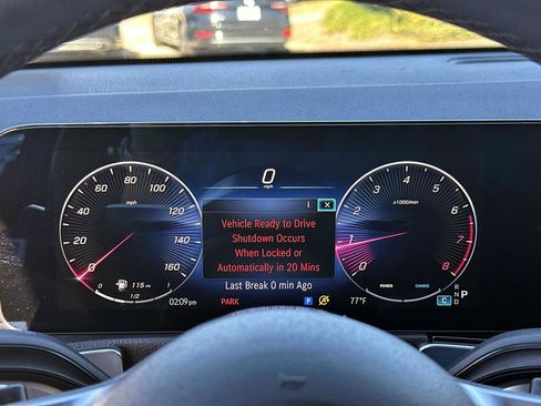 Used 2025 Mercedes-Benz GLB 250 image 26