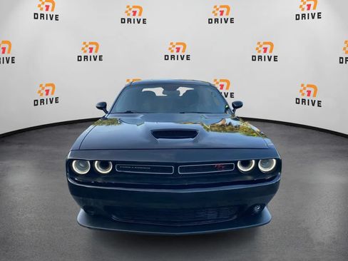 Used 2019 Dodge Challenger R/T RWD image 8