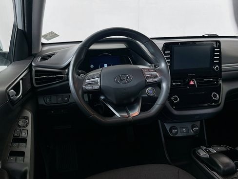Used 2020 Hyundai Ioniq SE image 17