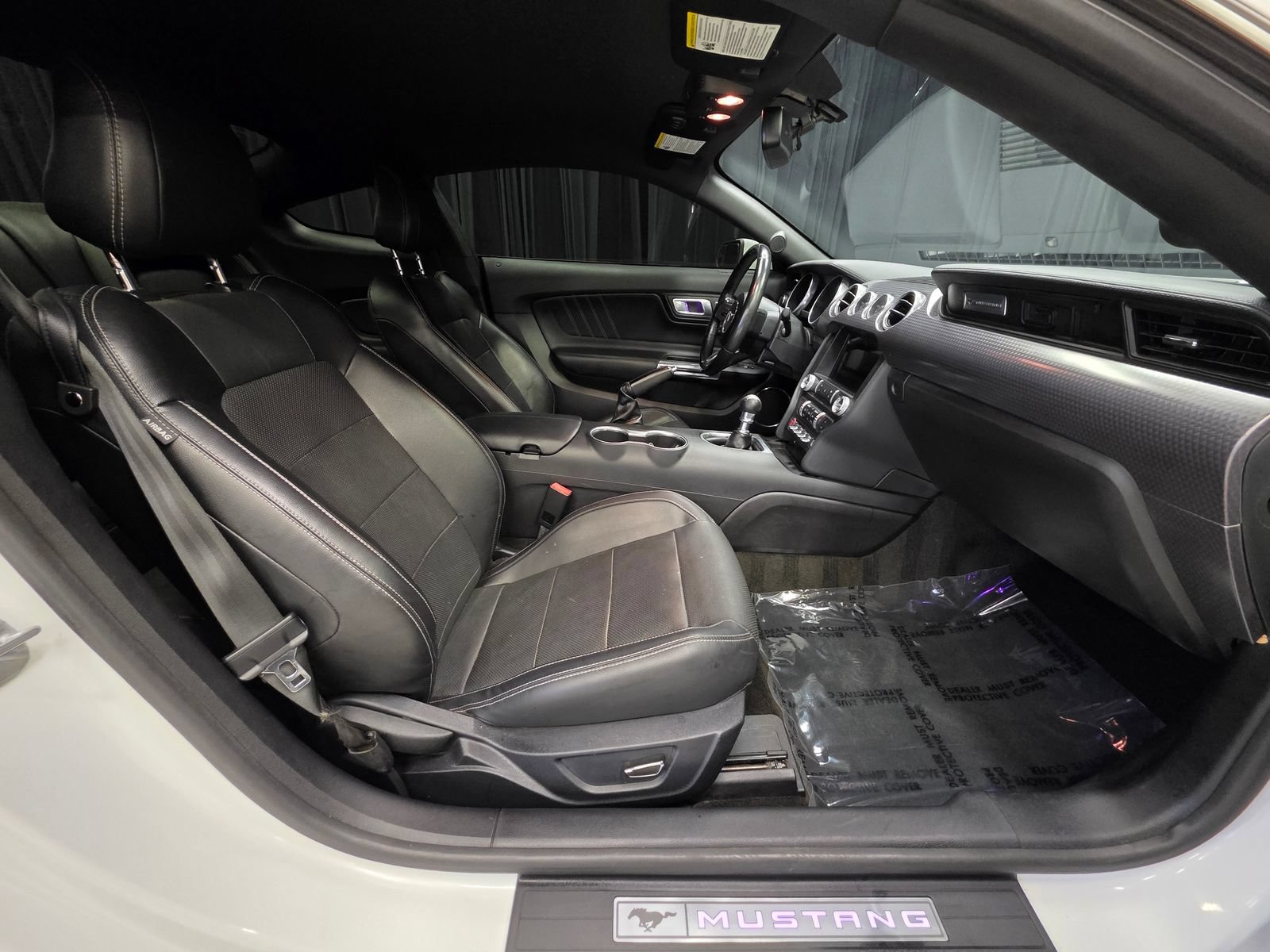 Used 2018 Ford Mustang GT Premium w/ GT Performance Package RWD image 28