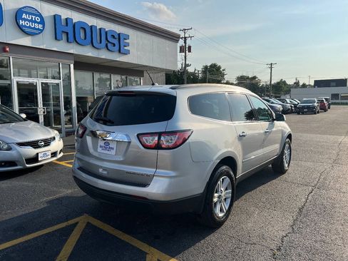 Used 2014 Chevrolet Traverse LT FWD image 11