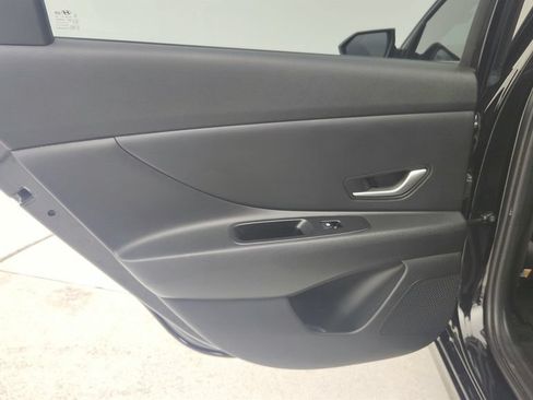 Used 2024 Hyundai Elantra SEL FWD image 25
